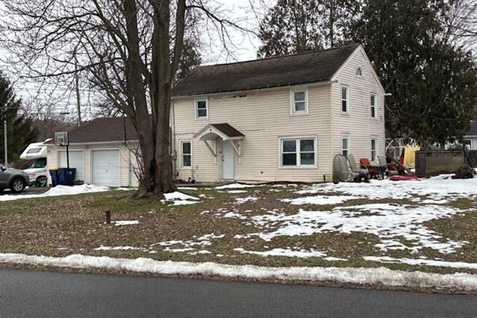204 Oakley Road Syracuse, NY 13209, Onondaga County
