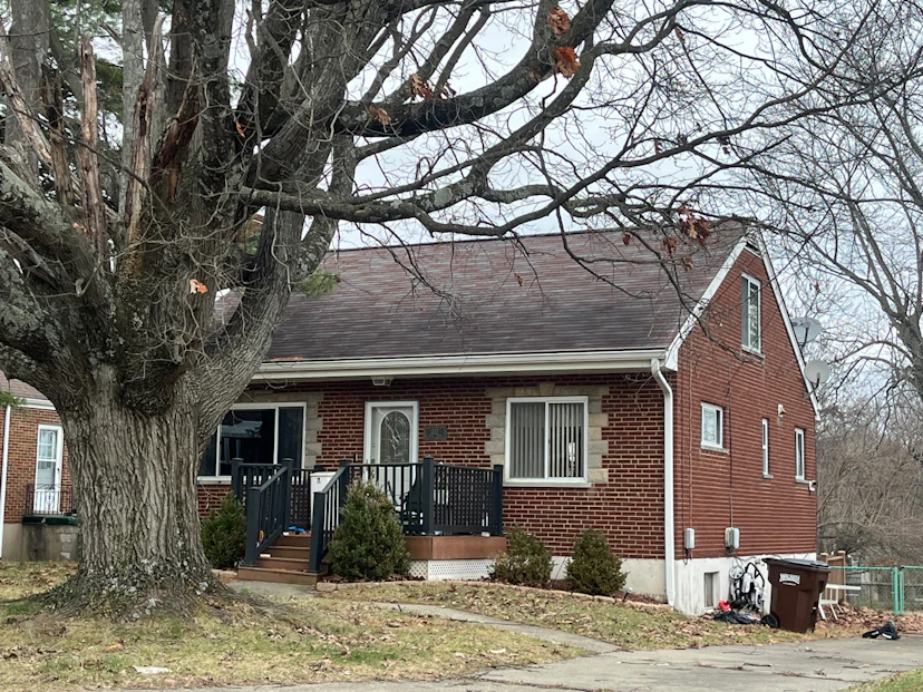 332 Swan Circle