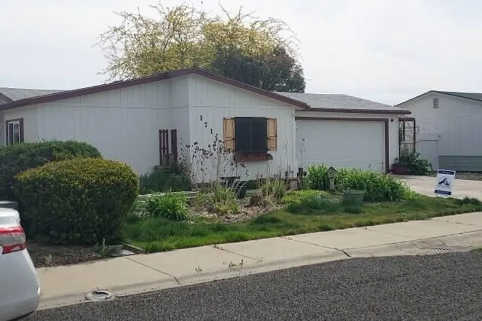 1713 S 69th Ave Yakima, WA 98908, Yakima County