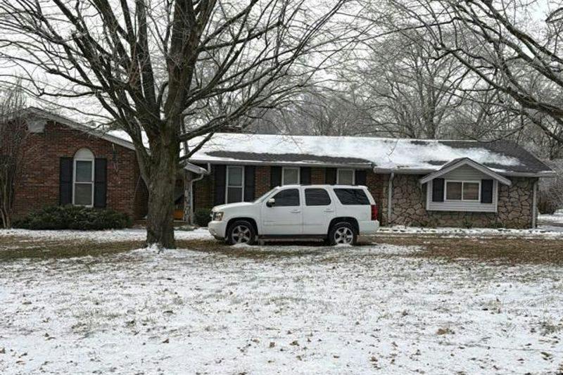 Sherry Cir, Gallatin, TN 37066