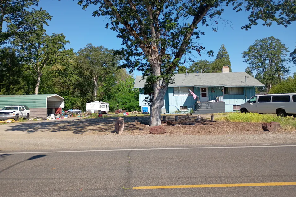 422 S Shasta Ave Eagle Point, OR 97524, Jackson County