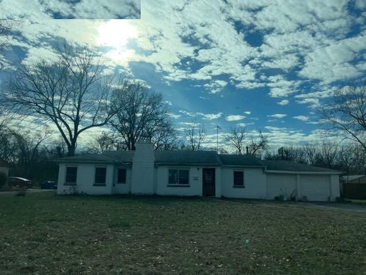 8124 Packard Ave Saint Louis, MO 63134, St. Louis County