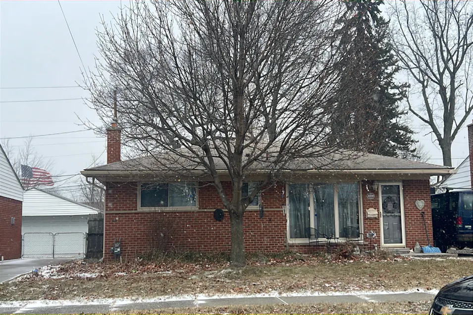 26848 Van Buren Rd Dearborn Heights, MI 48127-1077, Wayne County