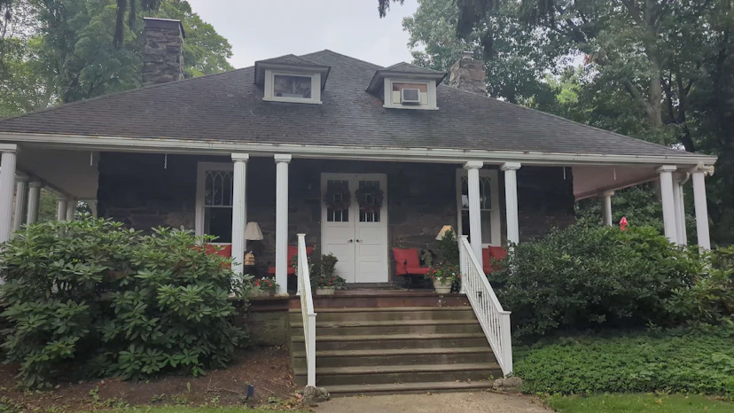 330 Moreland Rd