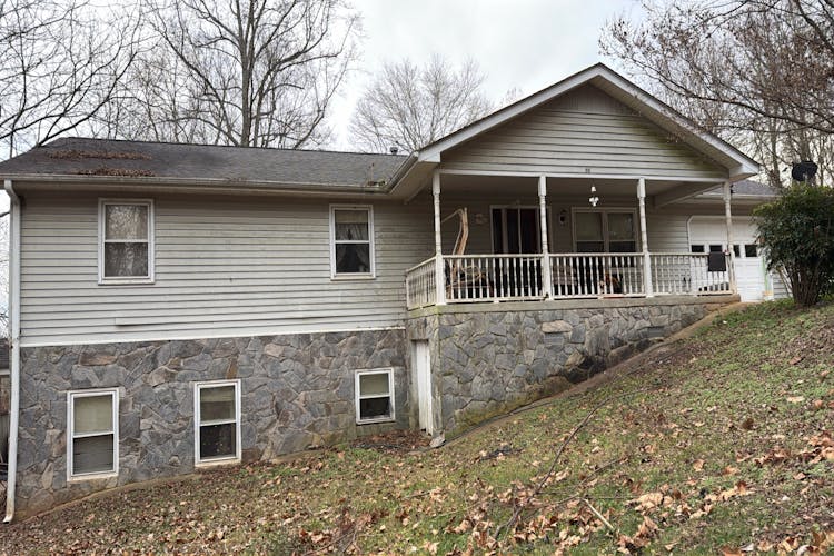 86 Hampton Street Lula, GA 30554, Banks County