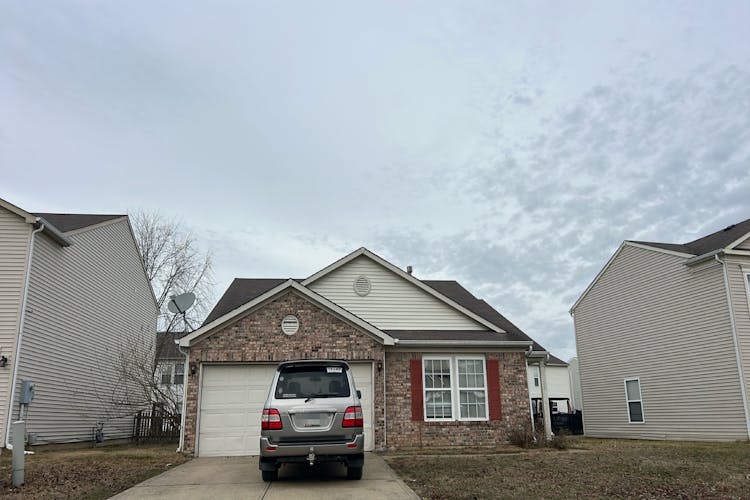 10406 Waverly Dr Indianapolis, IN 46234-2587, Hendricks County
