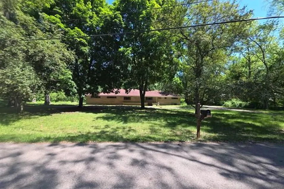 228 Susan Dr Battle Creek, MI 49037, Calhoun County