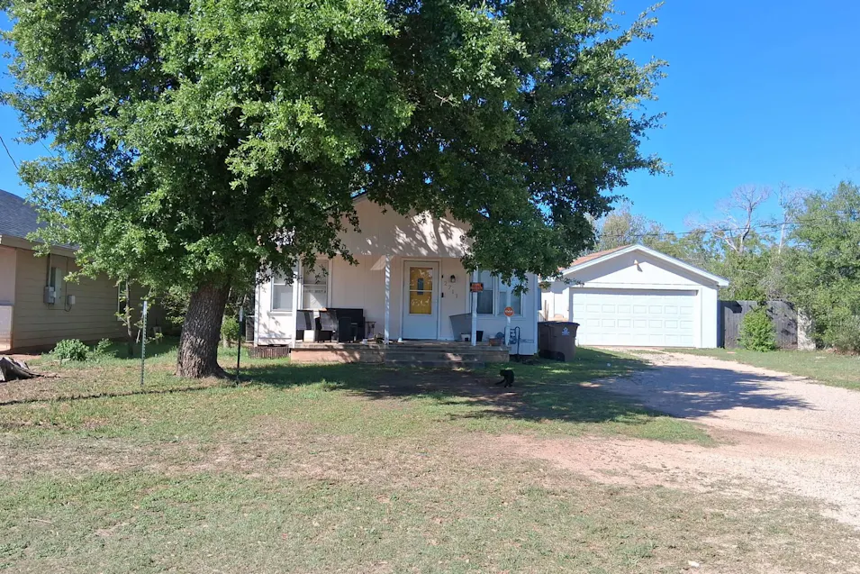 2711 N Magdalen St San Angelo, TX 76903, Tom Green County