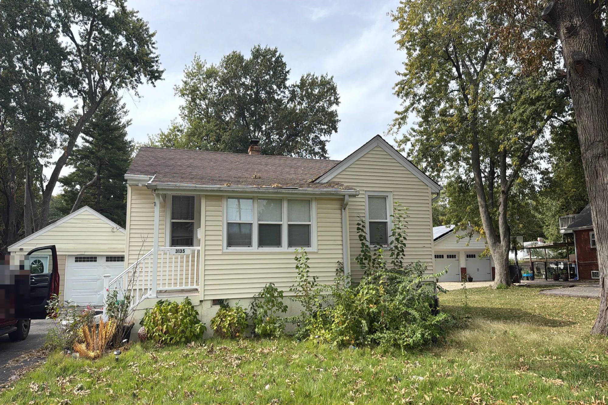 Macarthur Rd, Decatur, IL 62526