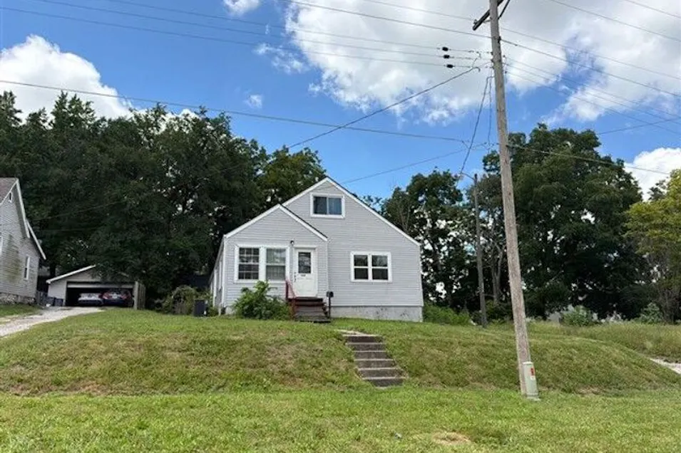 400 S Shaw St Richmond, MO 64085, Ray County