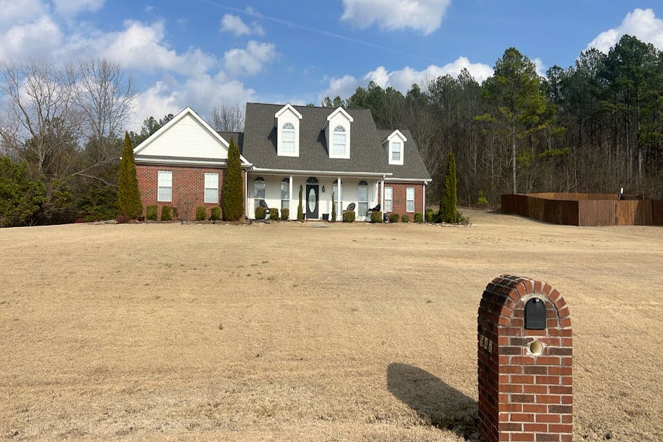 942 Twin Pines Cir. Russellville, AL 35654, Franklin County