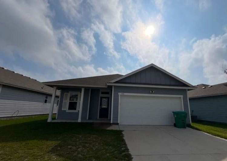 1911 Shellbank Ave Aransas Pass, TX 78336, San Patricio County