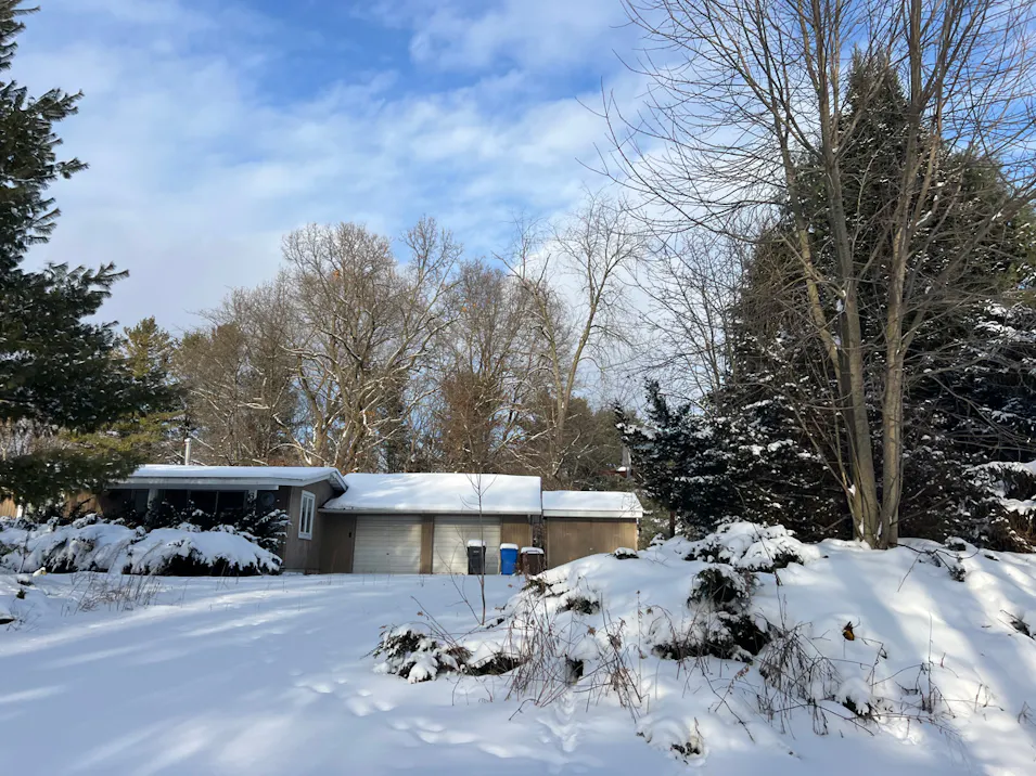 6915 Rink Dr Brighton, MI 48114, Livingston County