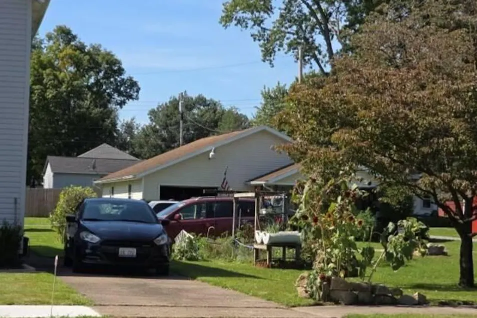 414 Union Ave Dover, OH 44622, Tuscarawas County