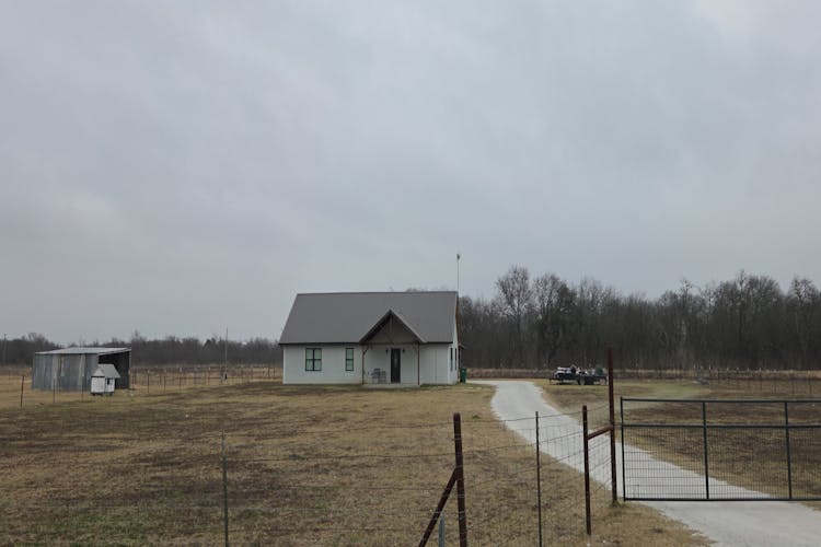 136 Hcr 2221 E Aquilla, TX 76622, Hill County