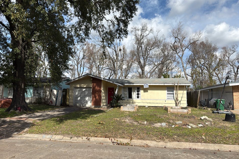 422 Surratt Dr Houston, TX 77091, Harris County
