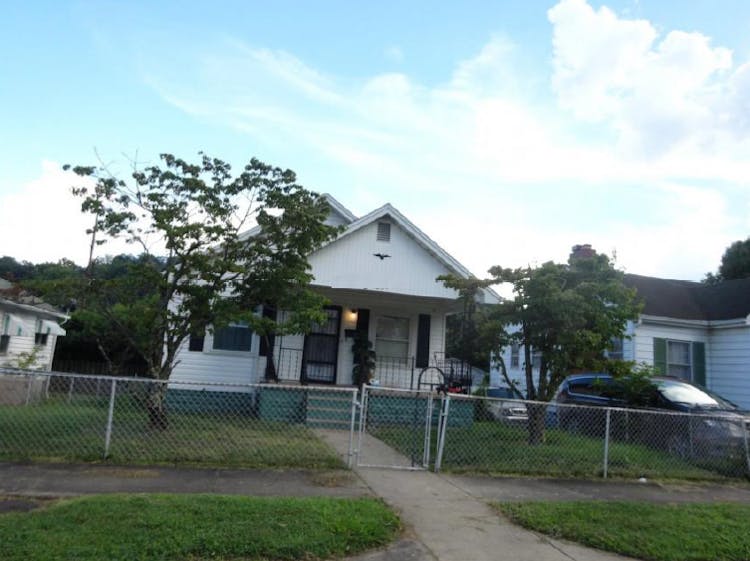 1051 Jackson Ave Huntington, WV 25704, Wayne County