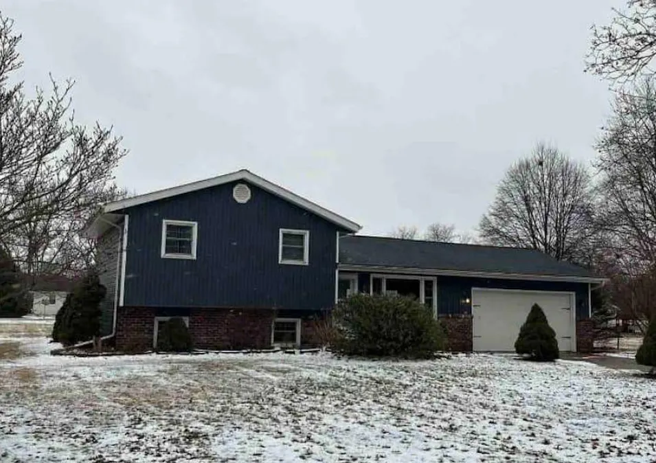 8957 Luann Drive Demotte, IN 46310, Jasper County