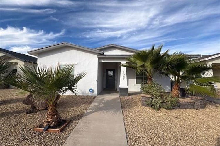 2009 William Caples St El Paso, TX 79938, El Paso County