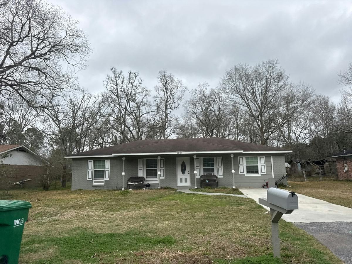 Star Ave, Moss Point, MS 39562