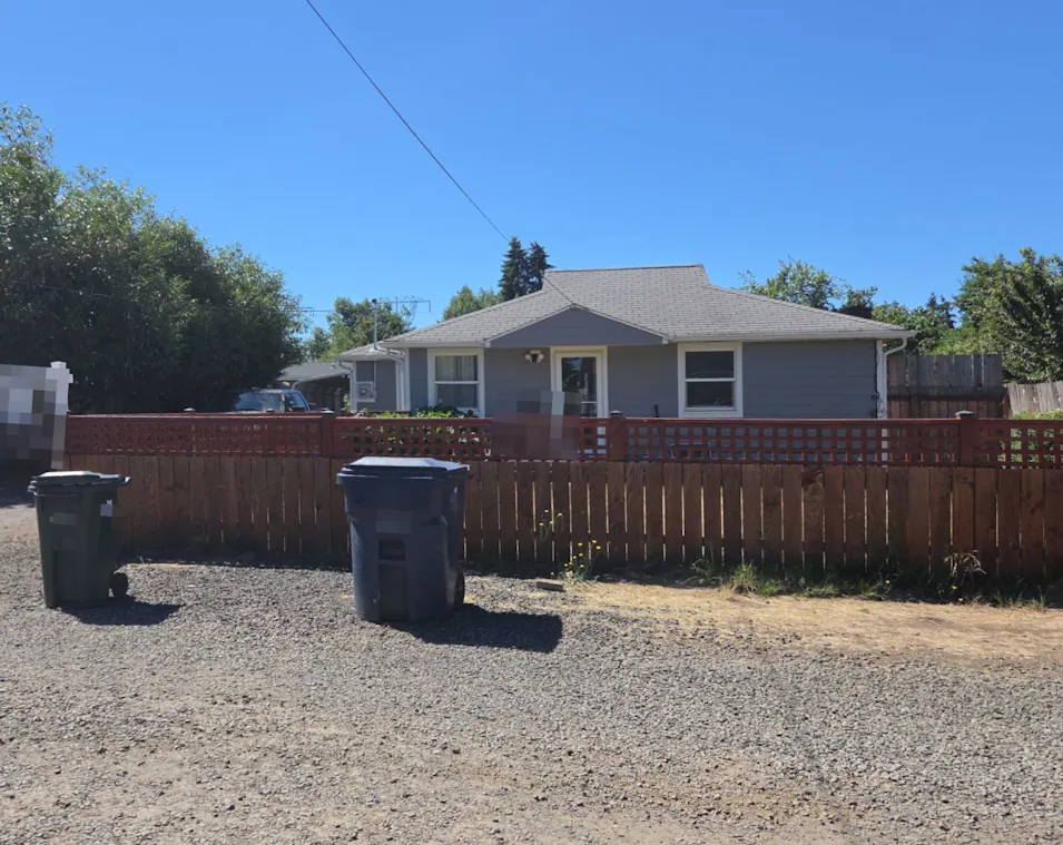 5593 B St Springfield, OR 97478, Lane County