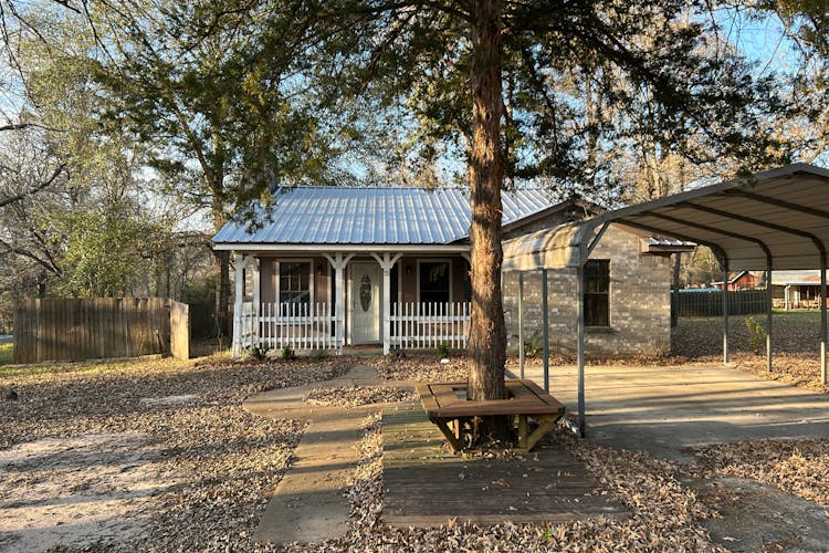 15 17 Sowell Lane Huntsville, TX 77320, Walker County