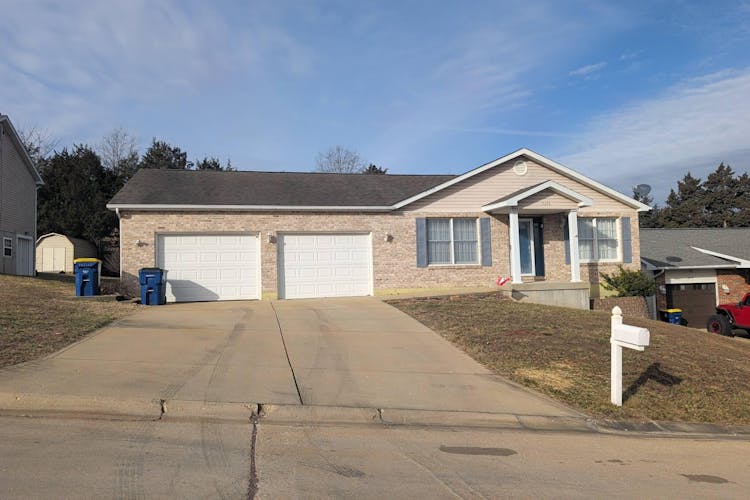 1606 Essex Heights Dr De Soto, MO 63020, Jefferson County