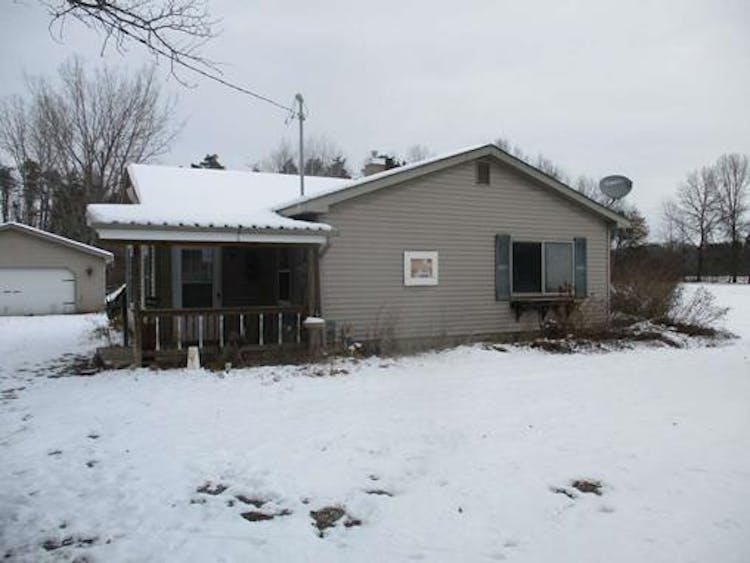 13390 Ring Rd Saint Charles, MI 48655, Saginaw County