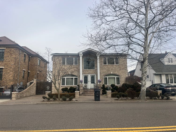 8609 158th Avenue Howard Beach, NY 11414, Queens County