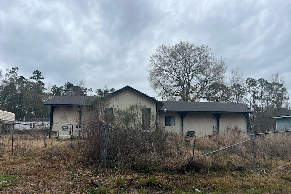 2441 Abes Dr Orange, TX 77632, Newton County