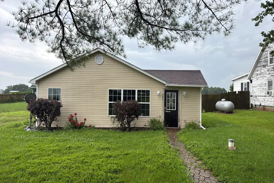 5600 N County Rd 400 E Frankfort, IN 46041, Clinton County