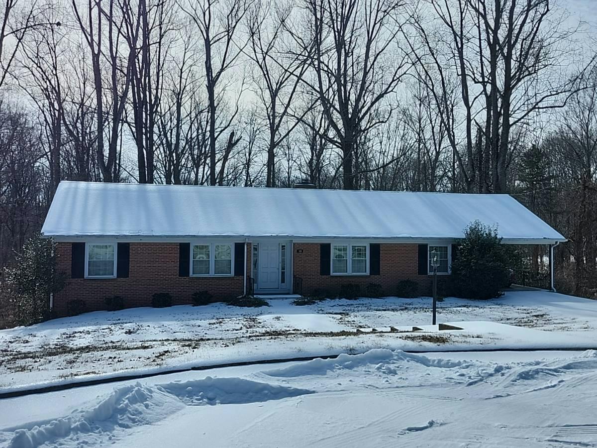 Melrose Pl, Martinsville, VA 24112