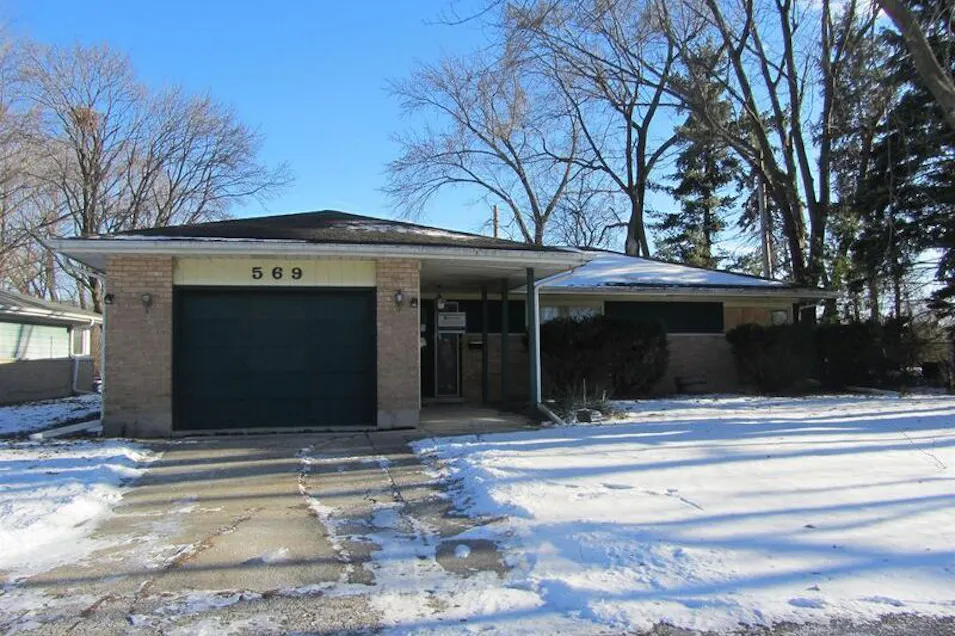 569 Lakewood Blvd Park Forest, IL 60466, Cook County