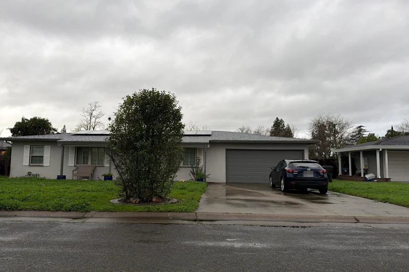 7421 Apache Way