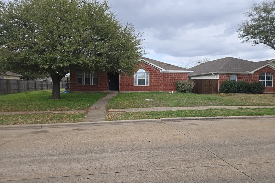 9613 Brierwyck Dr Dallas, TX 75217, Dallas County