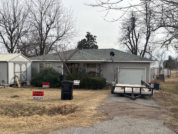 506 Choctaw Avenue W Rush Springs, OK 73082, Grady County