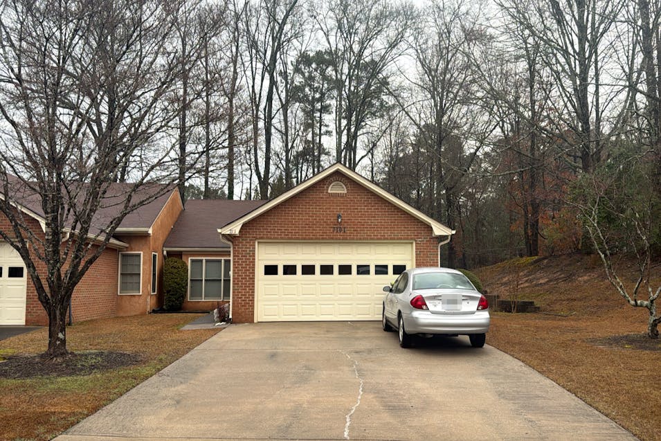 7101 Woodridge Ln Union City, GA 30291, Fulton County