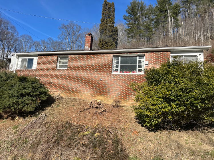 10200 Us 23 Hwy Mars Hill, NC 28754, Madison County