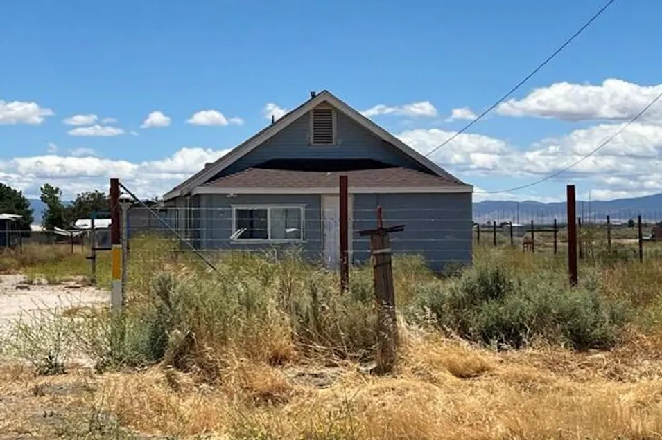 9668 Rosamond Blvd Rosamond, CA 93560, Kern County