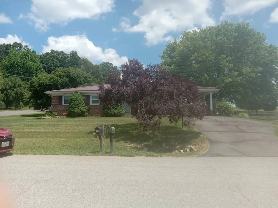 5083 Southern Dr Dublin, VA 24084, Pulaski County