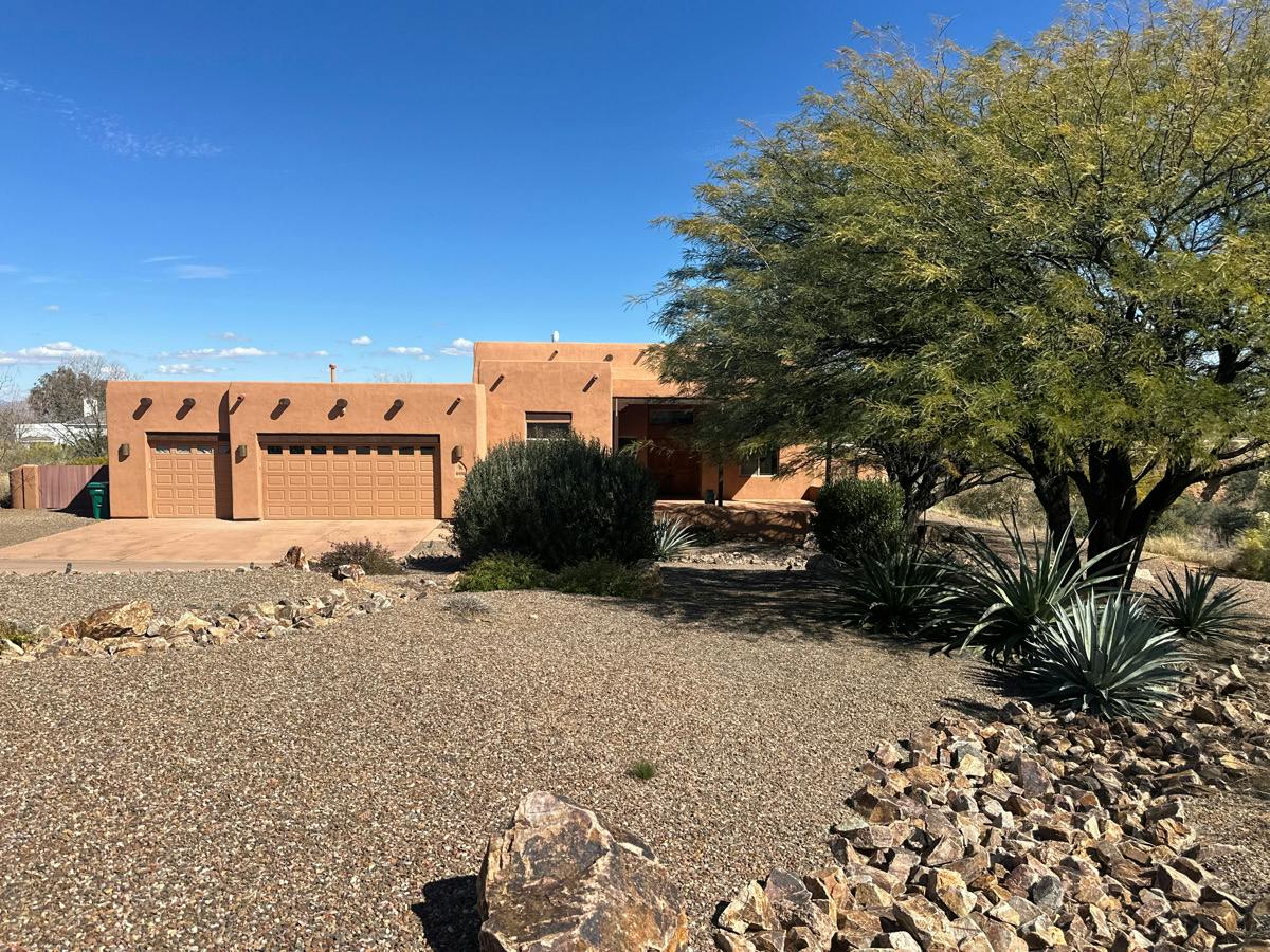 Andalusian Ct, Hereford, AZ 85615