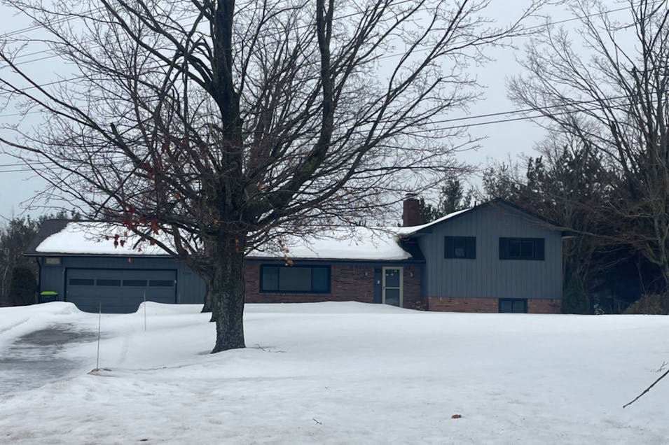 4286 Howard Rd Petoskey, MI 49770, Emmet County