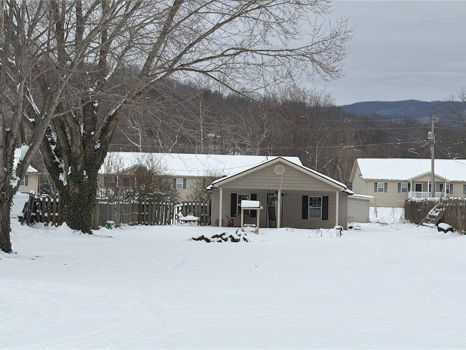 405 Brandon St Elizabethton, TN 37643, Carter County