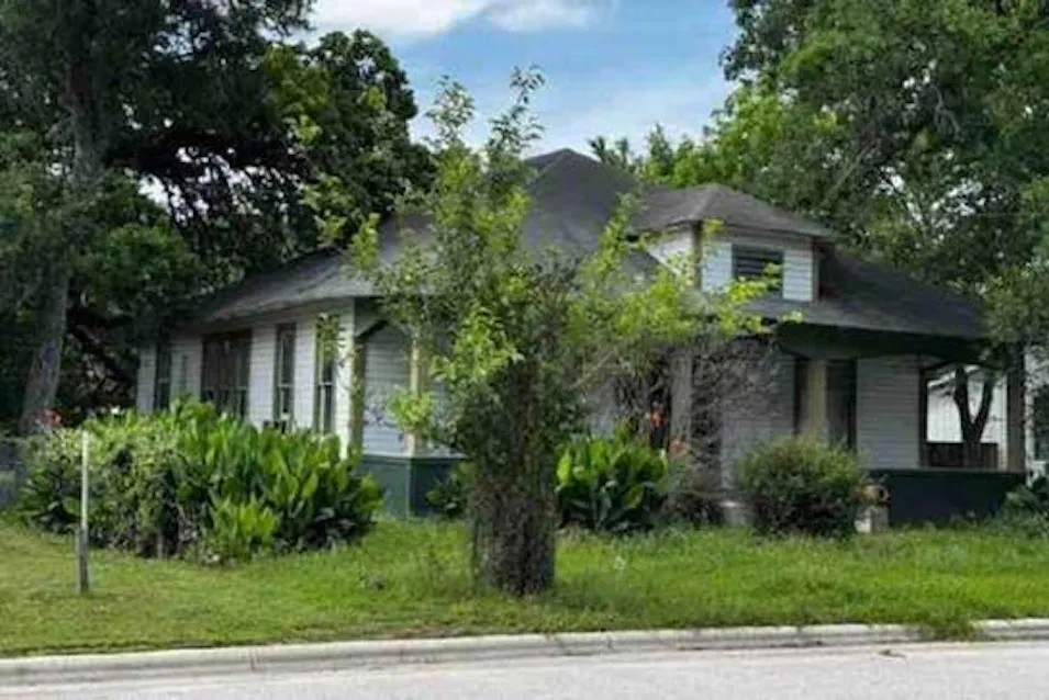236 8th St Somerville, TX 77879, Burleson County