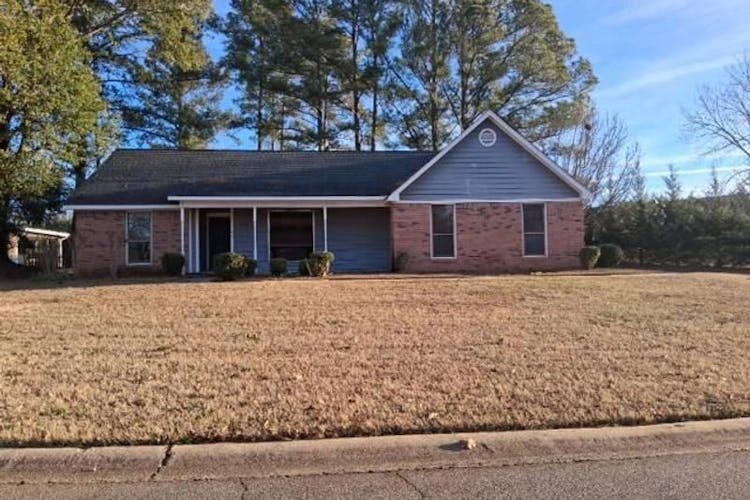 306 Bowen Drive Warner Robins, GA 31088, Houston County