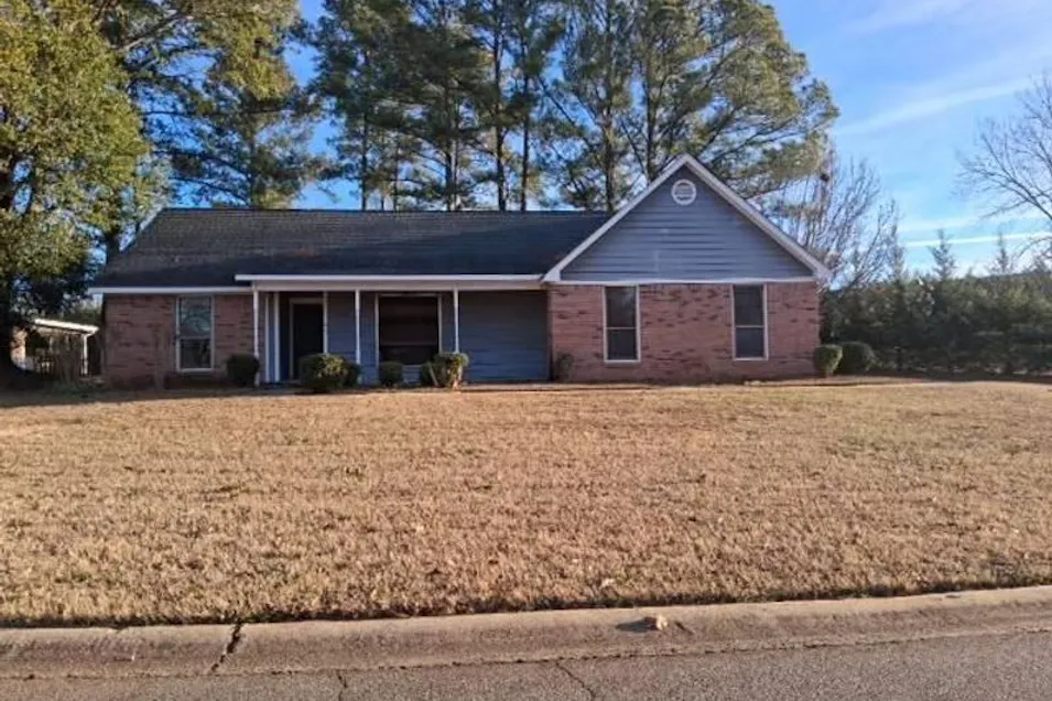 306 Bowen Drive Warner Robins, GA 31088, Houston County
