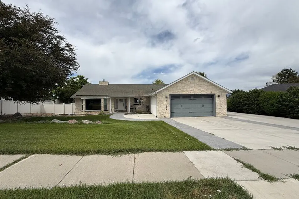 2964 W 14865 S Bluffdale, UT 84065, Salt Lake County