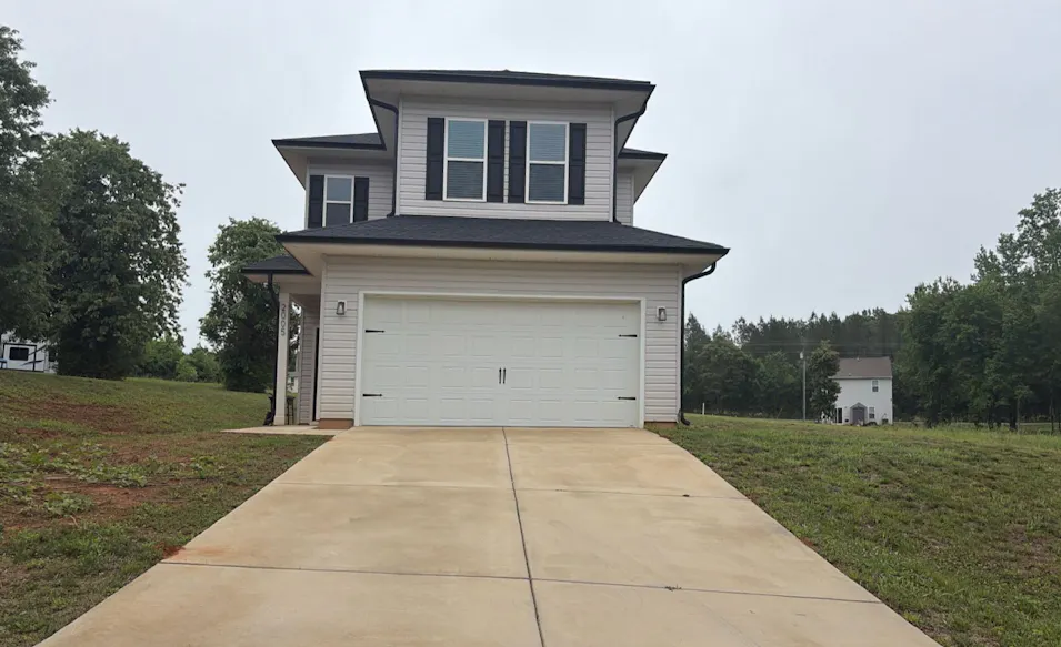 2005 Germany Drive Dallas, NC 28034, Gaston County