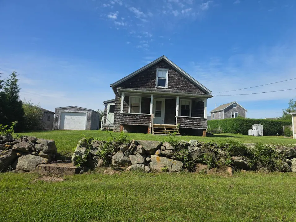 9 Pennsylvania Road and 11 Pennsylvania Road Little Compton, RI 02837, Newport County