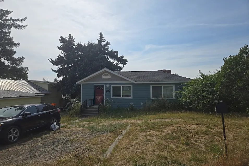 637 N Broadway St Tekoa, WA 99033, Whitman County